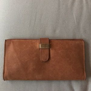 Sseko Designs Leather Wallet